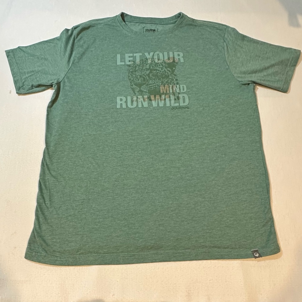 Journal Let Your Mind Run Wild Graphic T Shirt XL Green Leopard